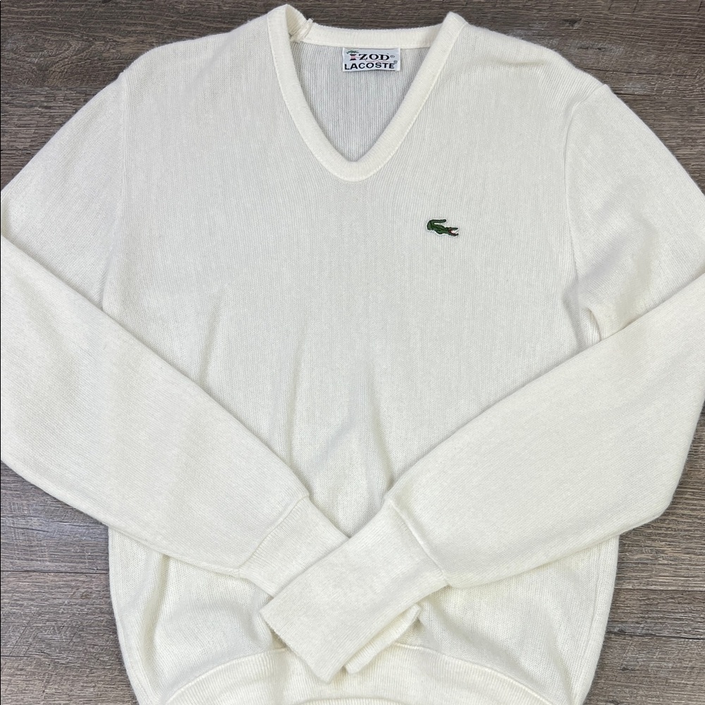 Izod Lacoste Vintage Unisex V-Neck Sweater – Classic Fit – Cream Cotton Knit